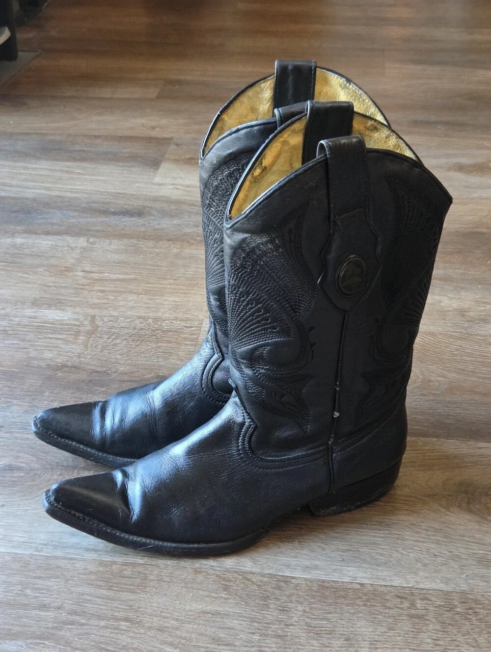 Vintage Joes Boots Made in Mexico Black Leather Pointed Toe Cowboy Boots size 27